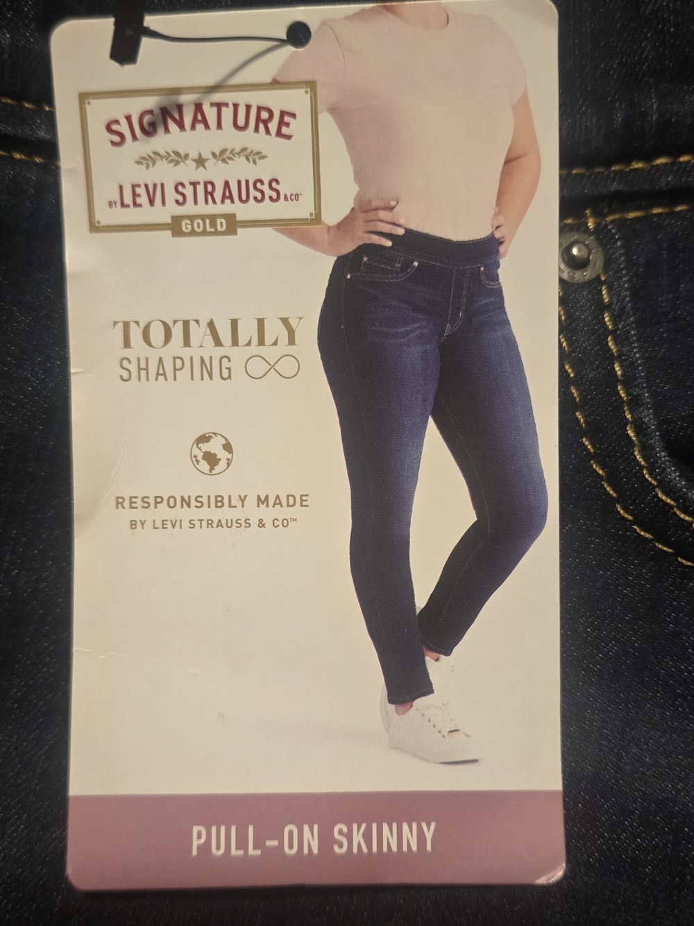 Levi's Dark Blue Pull-On Skinny Jeans